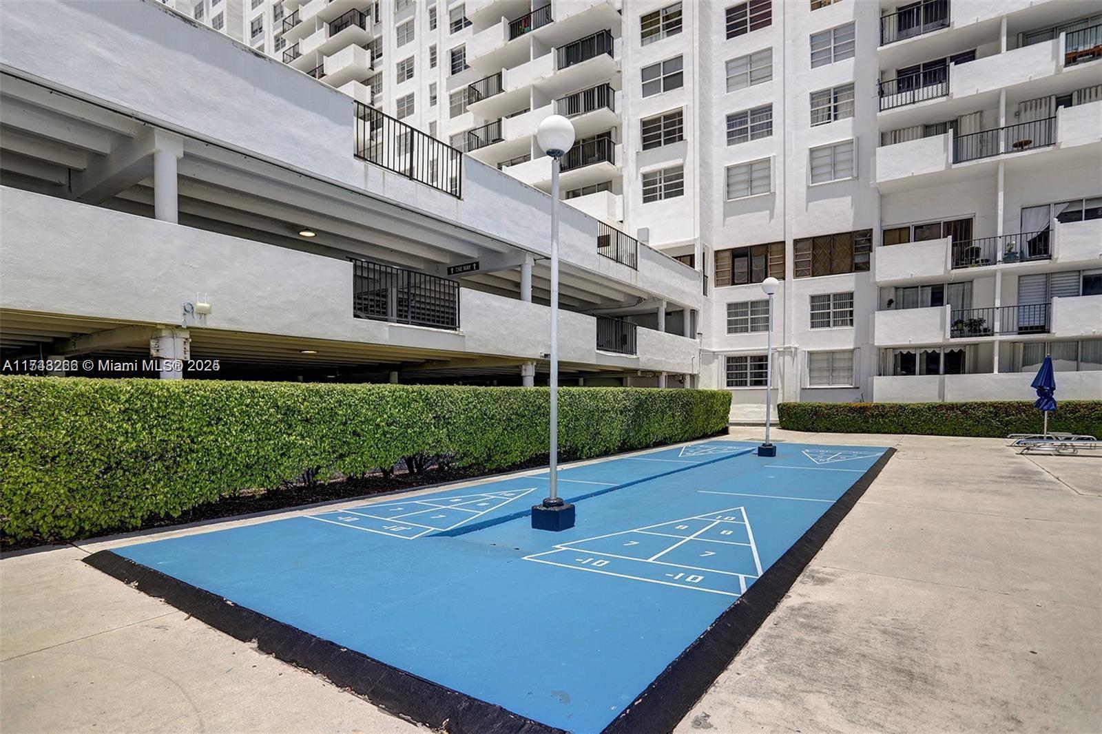 2750 NE 183rd St # 2003