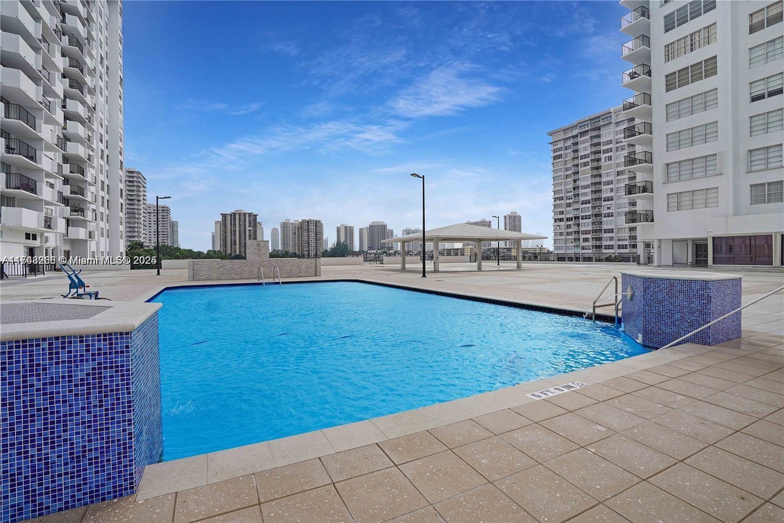 2750 NE 183rd St # 2003