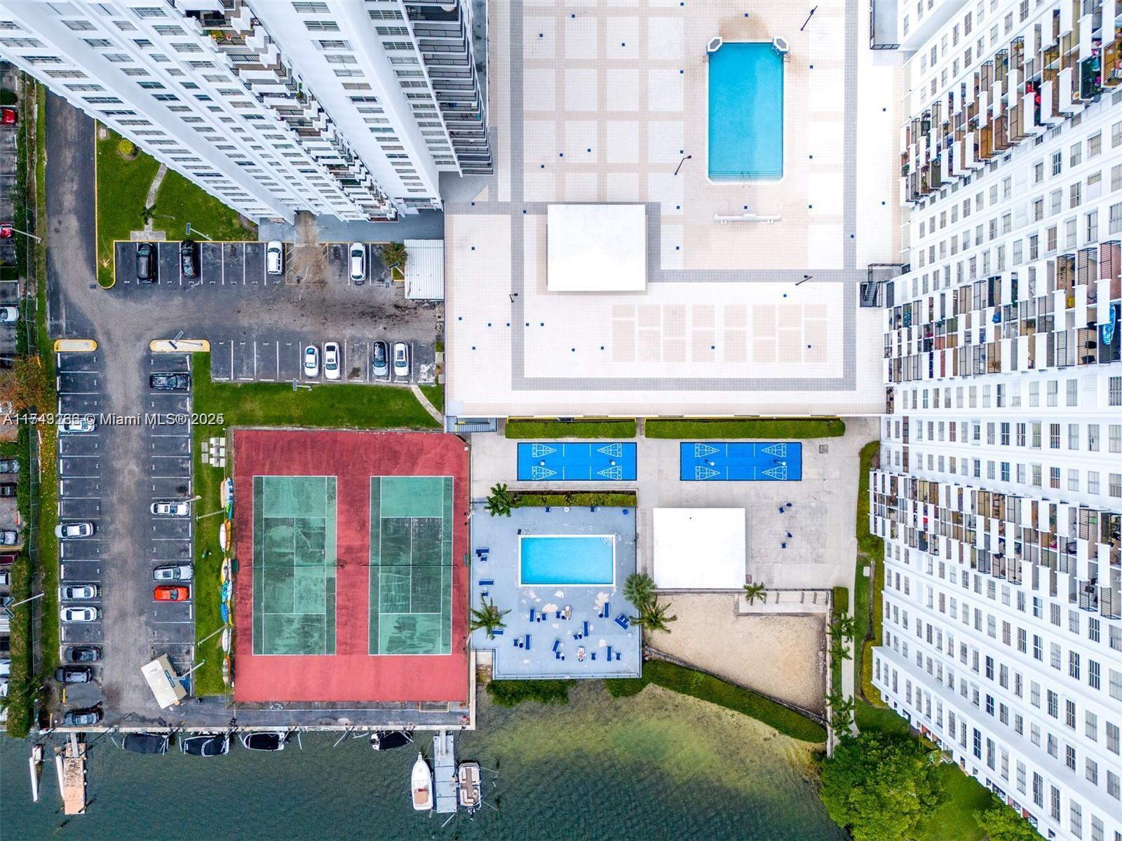 2750 NE 183rd St # 2003