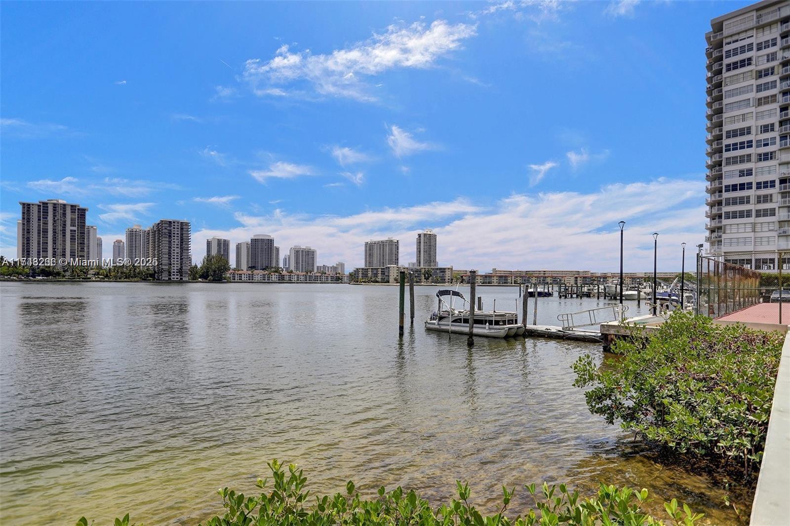 2750 NE 183rd St # 2003