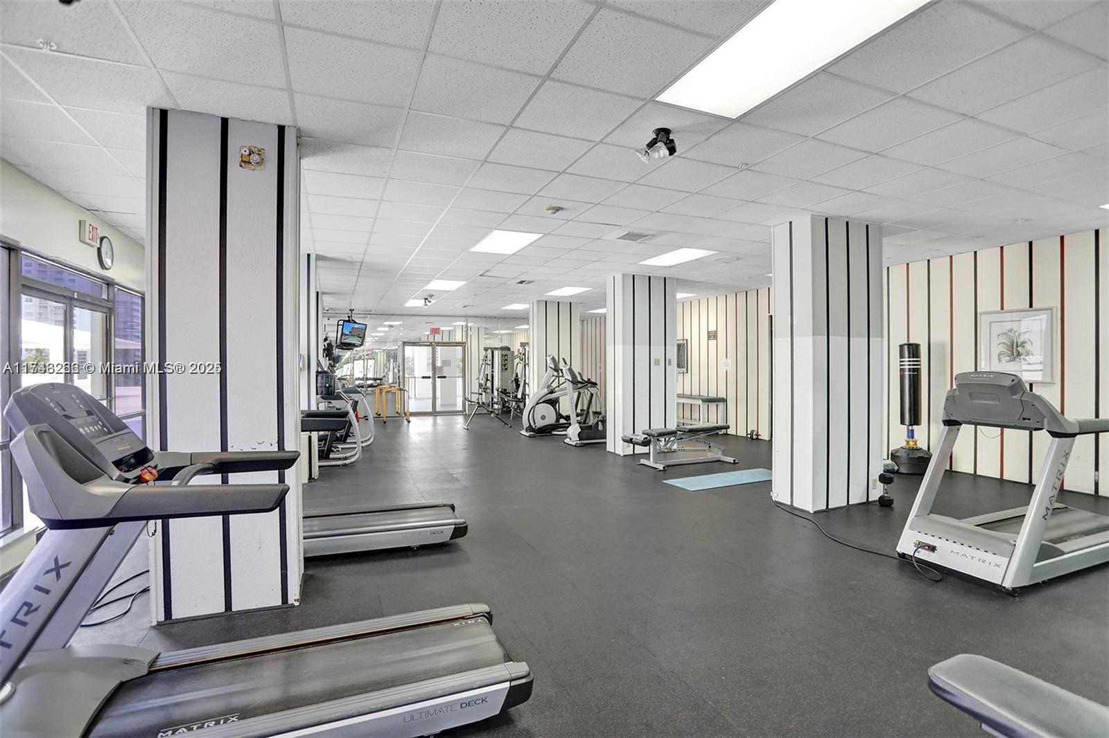 2750 NE 183rd St # 2003