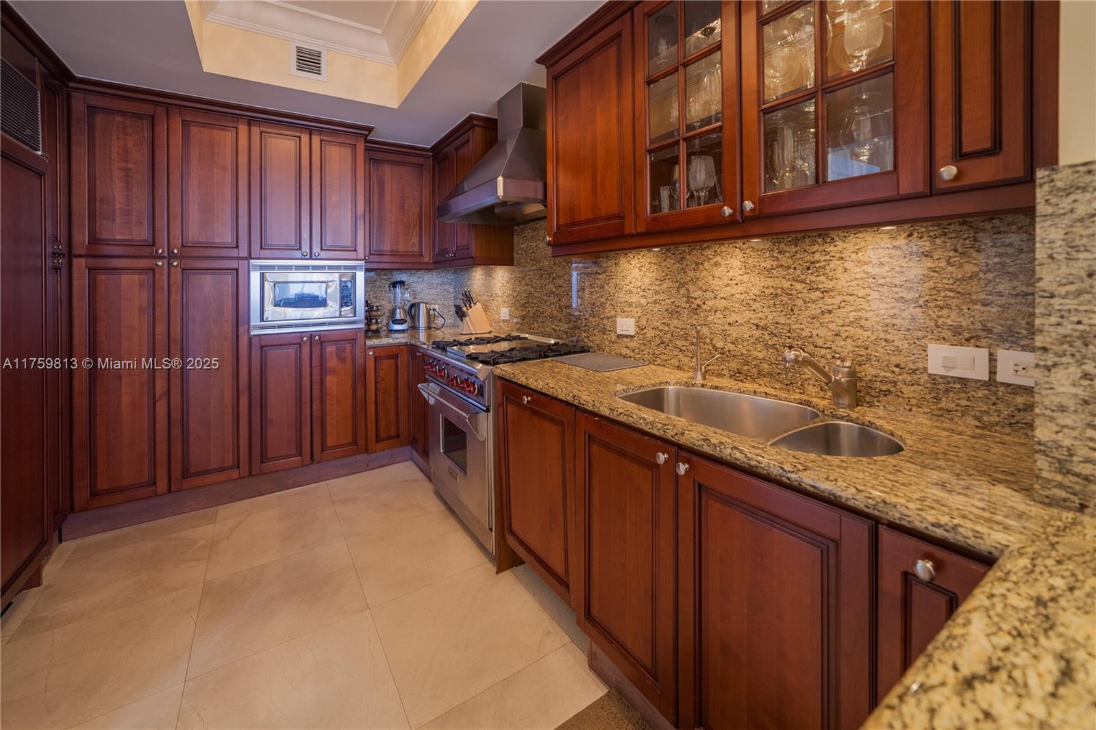 17875 Collins Ave # 4302