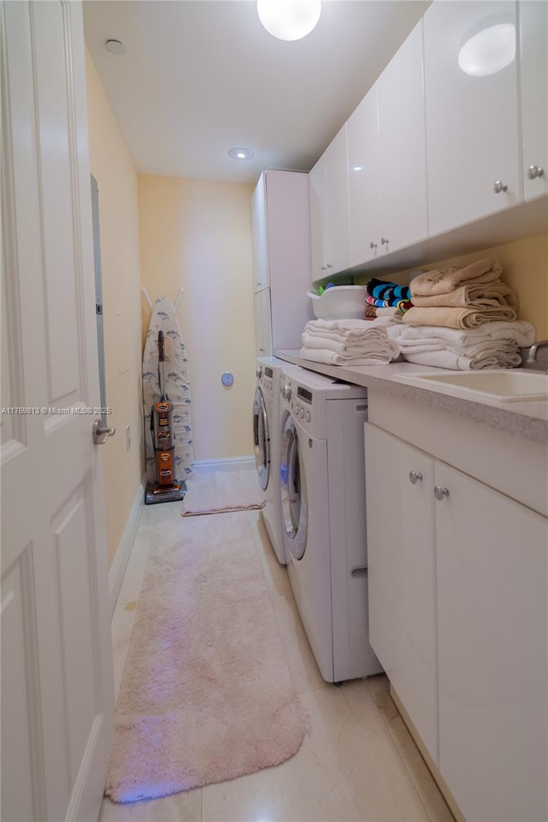 17875 Collins Ave # 4302