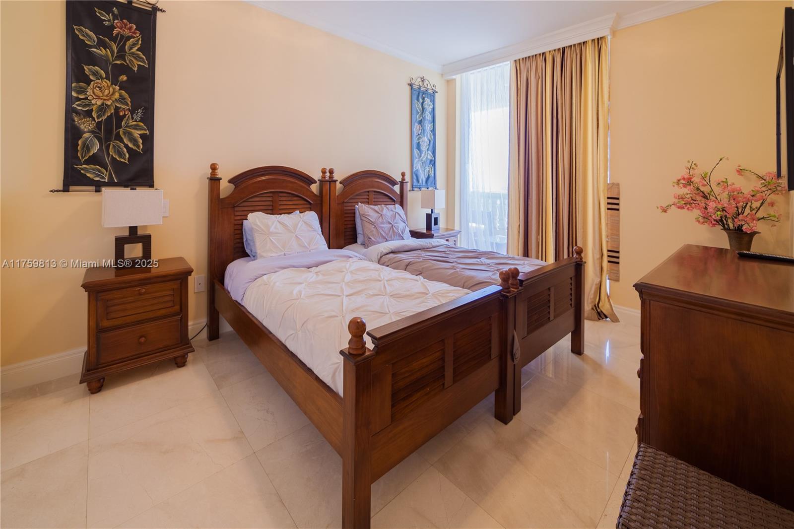 17875 Collins Ave # 4302