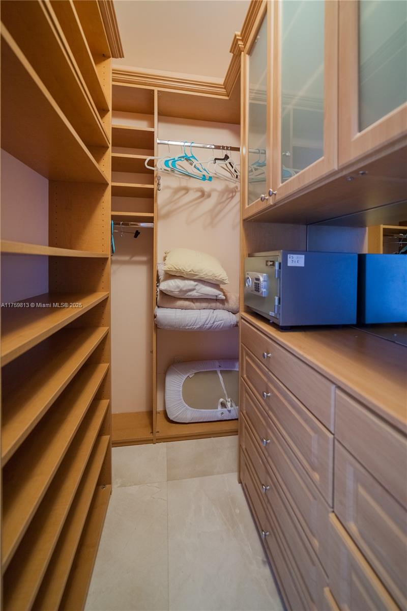 17875 Collins Ave # 4302