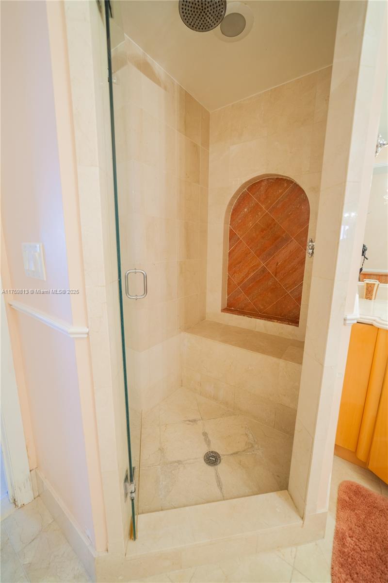 17875 Collins Ave # 4302
