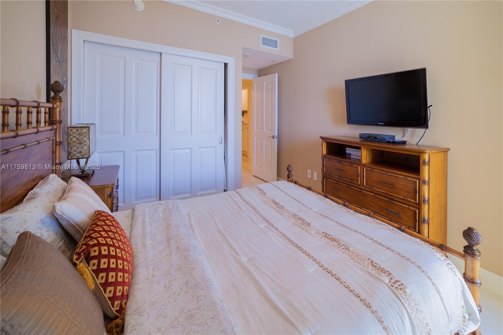 17875 Collins Ave # 4302