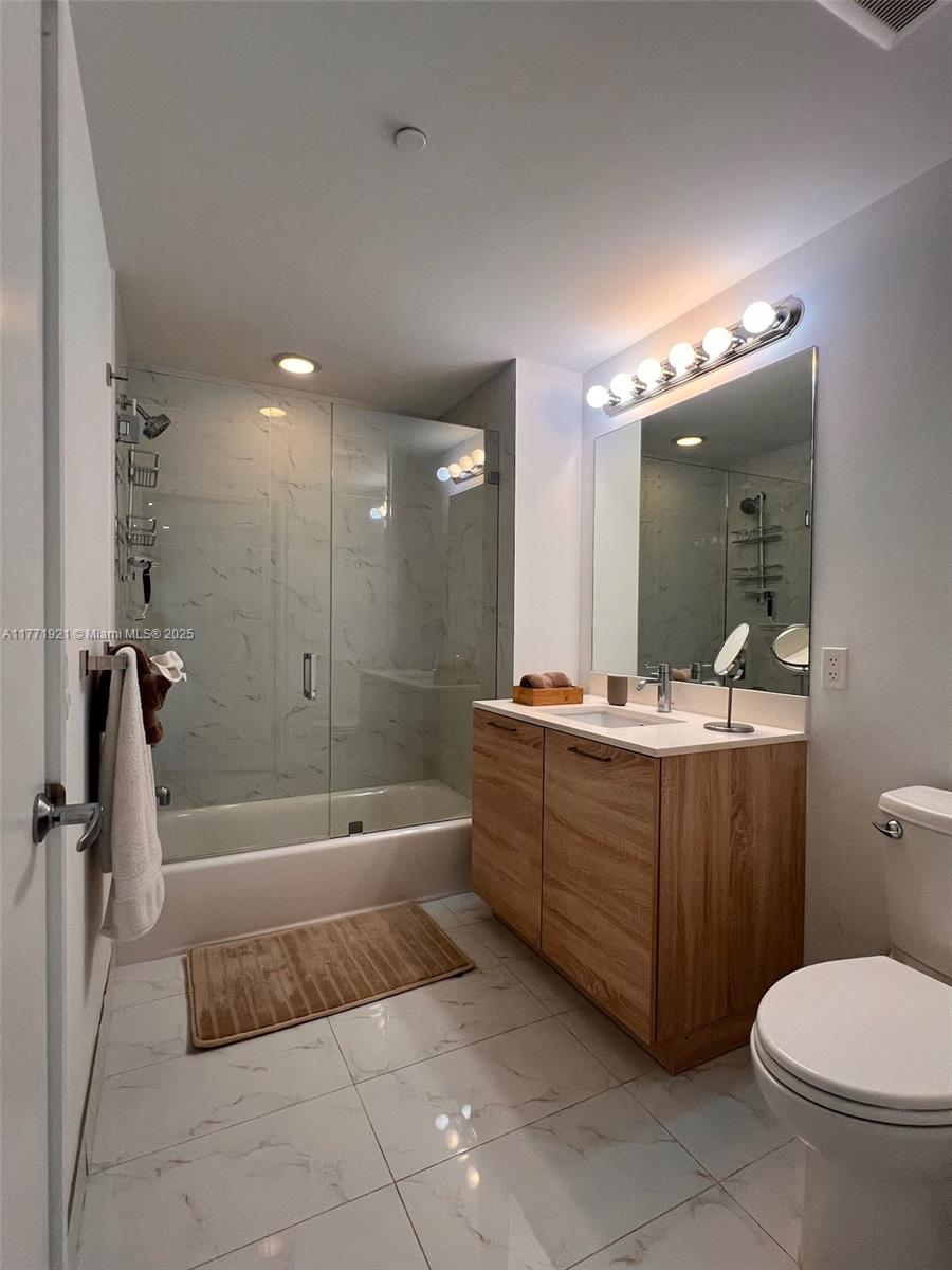 16385 Biscayne Blvd # 1906