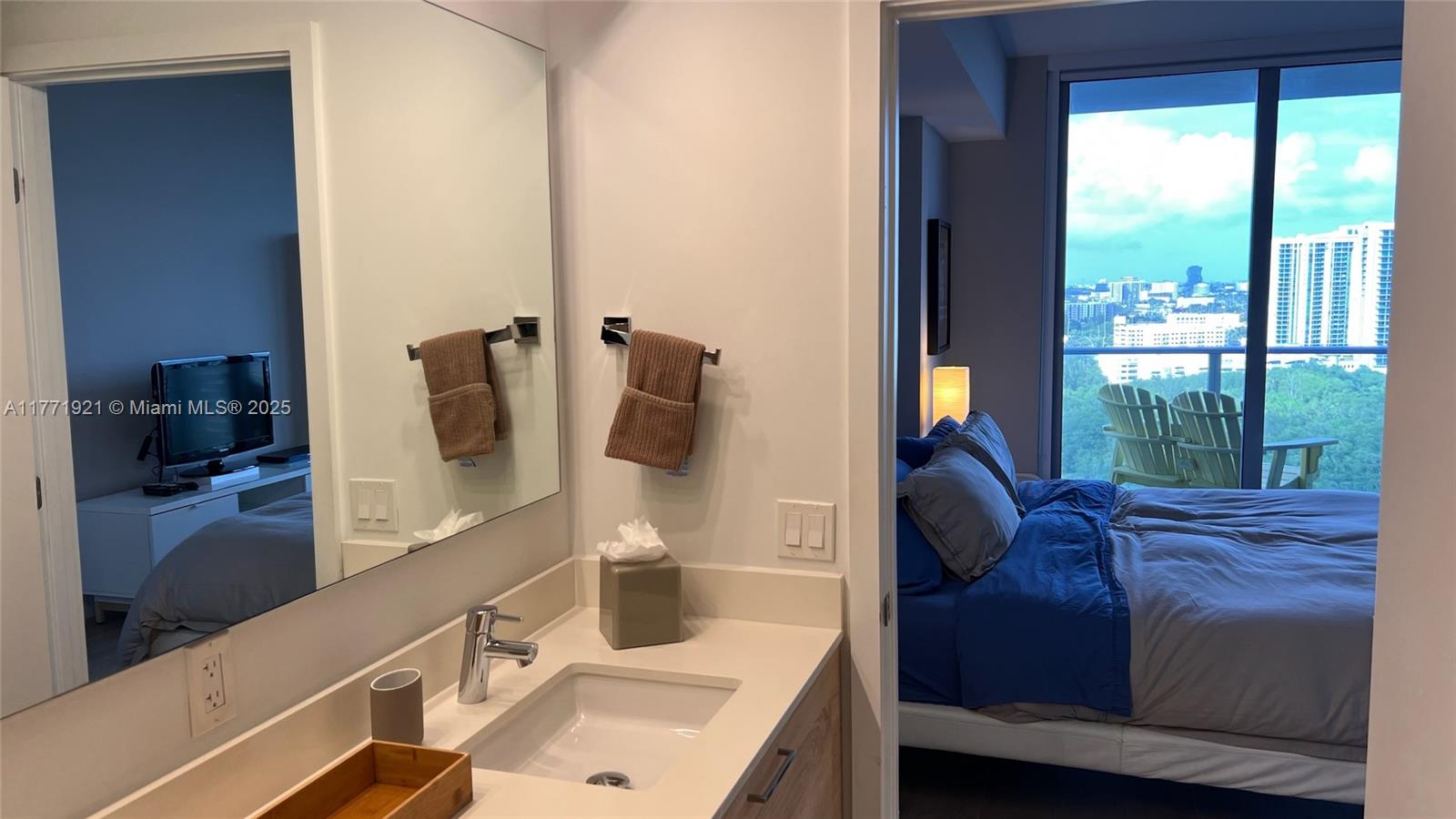 16385 Biscayne Blvd # 1906