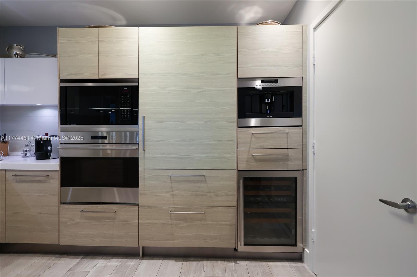 17301 Biscayne Blvd Unit: LPH4