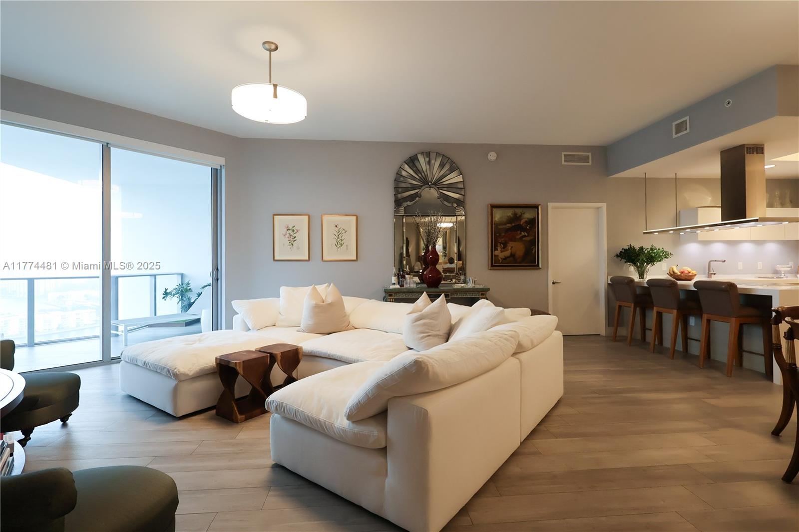 17301 Biscayne Blvd Unit: LPH4