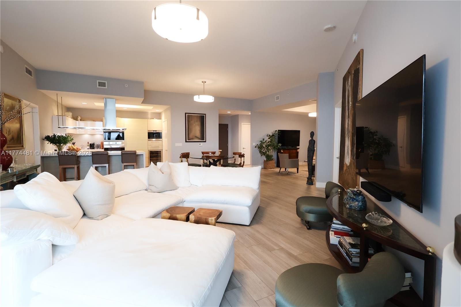 17301 Biscayne Blvd Unit: LPH4