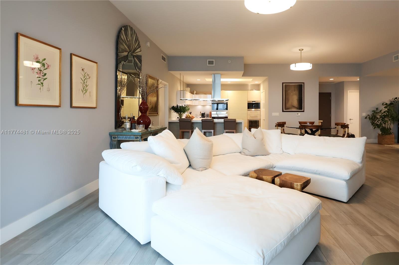 17301 Biscayne Blvd Unit: LPH4