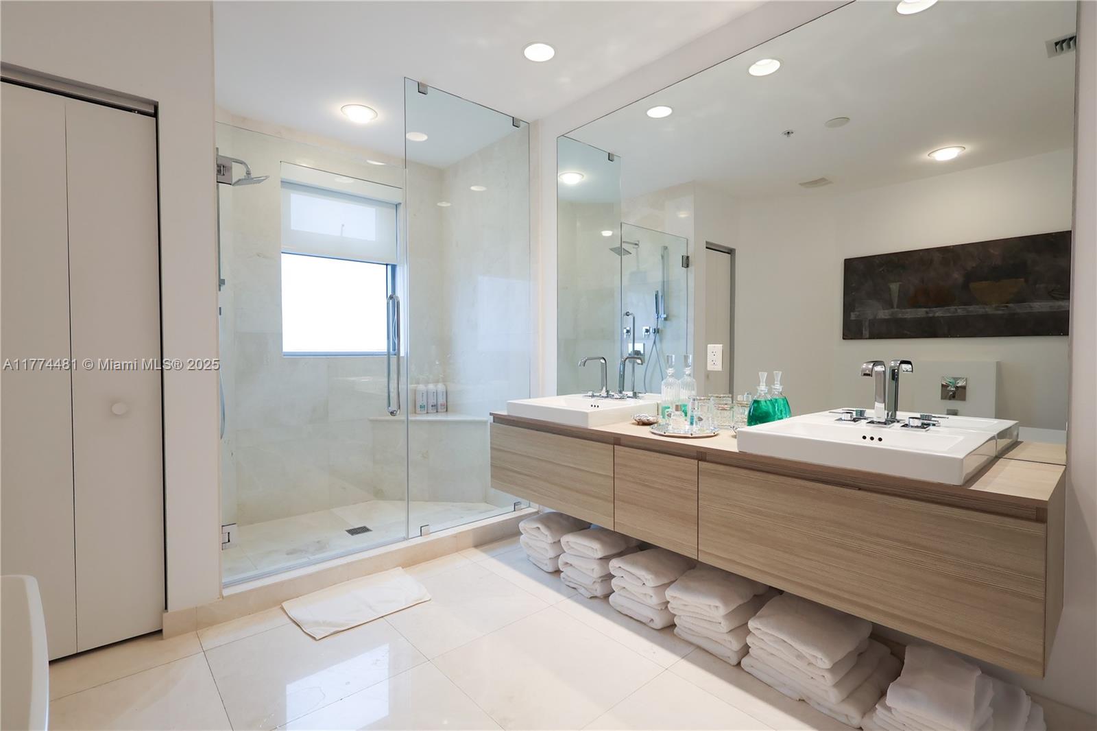 17301 Biscayne Blvd Unit: LPH4