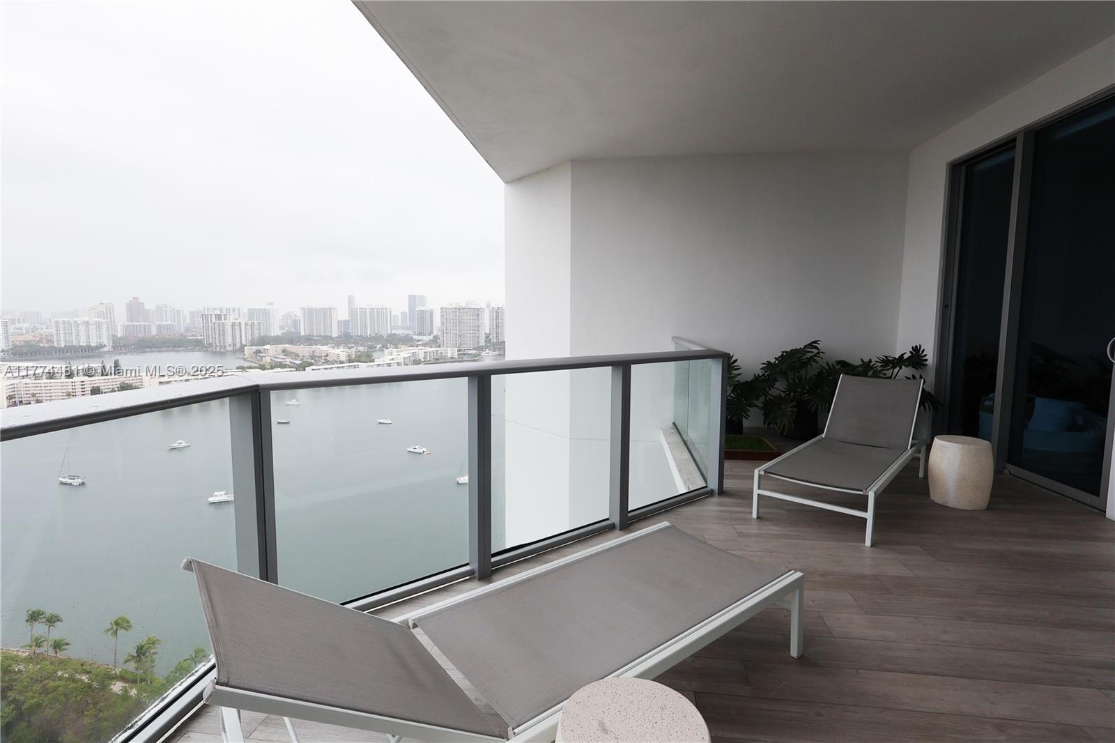 17301 Biscayne Blvd Unit: LPH4