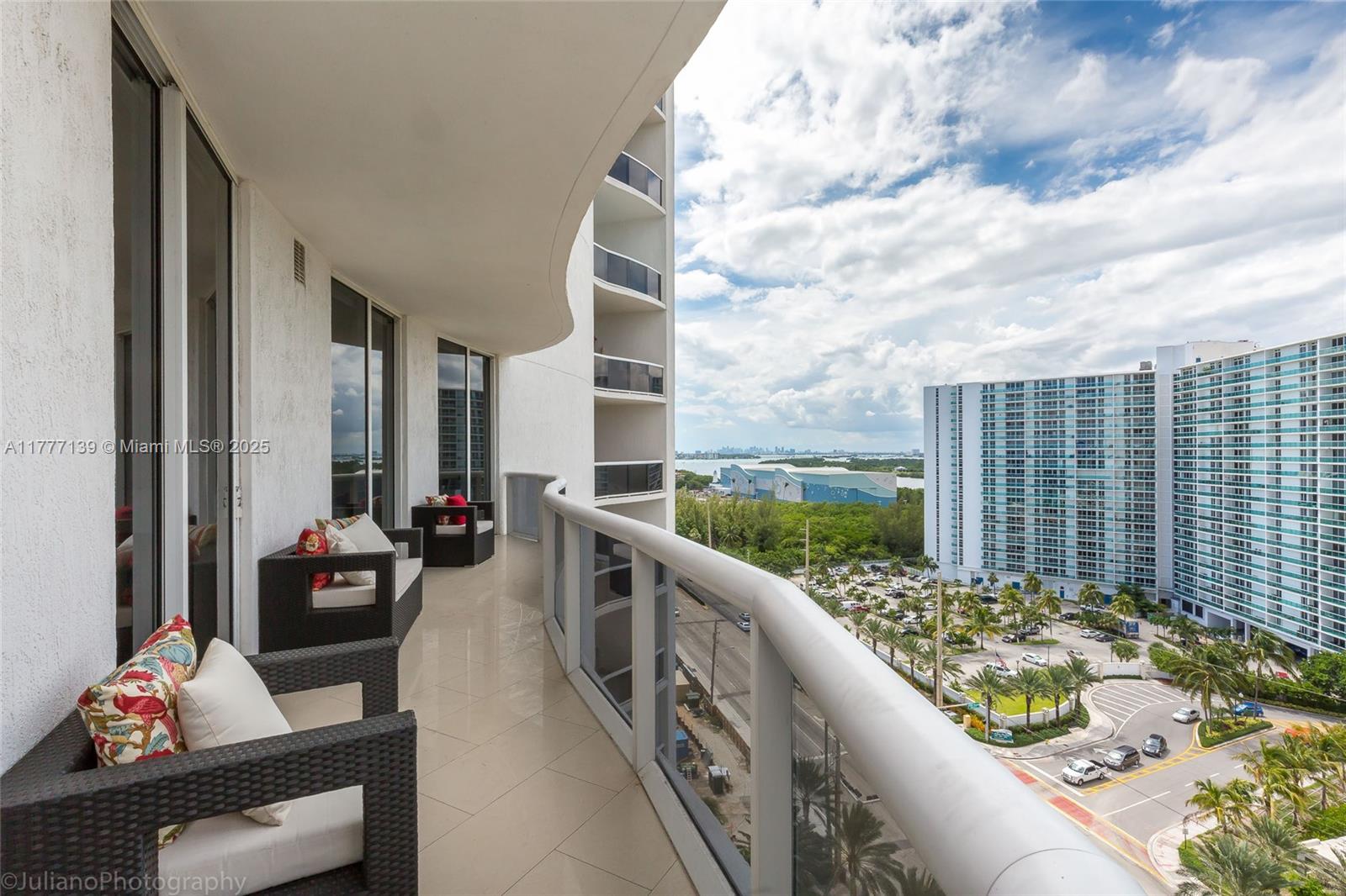15811 Collins Ave # 1105