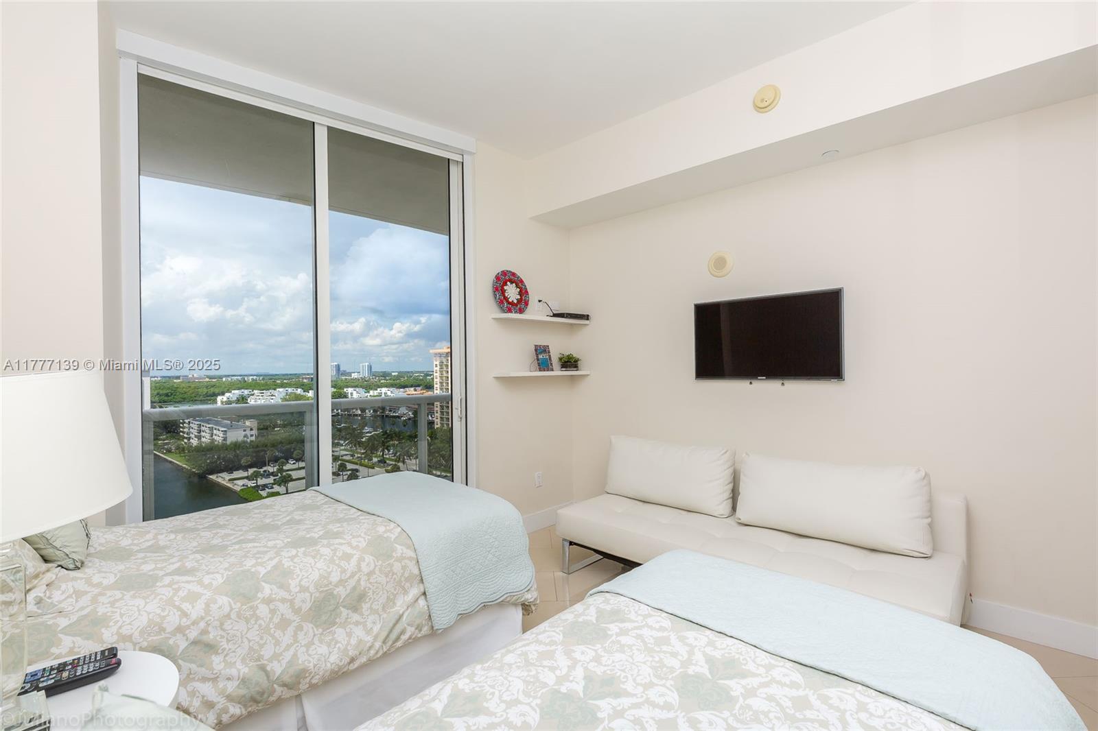 15811 Collins Ave # 1105