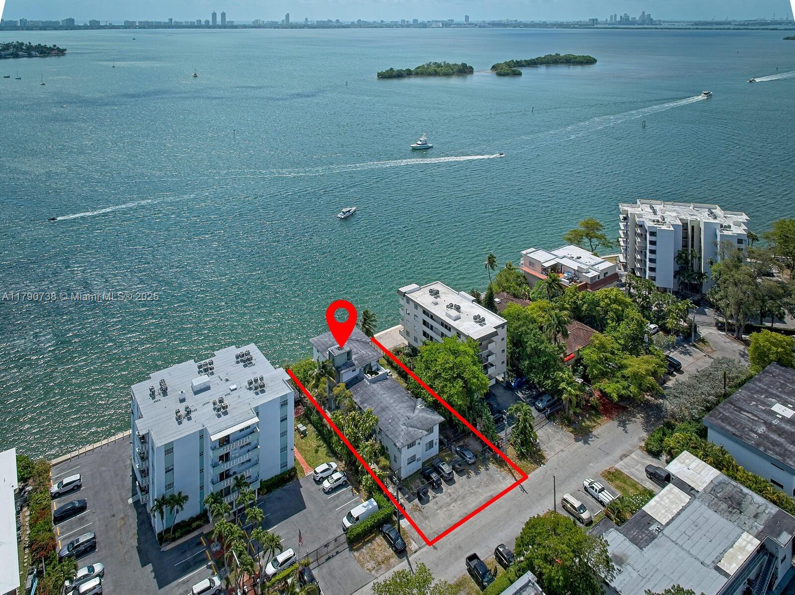 7805 NE Bayshore Ct