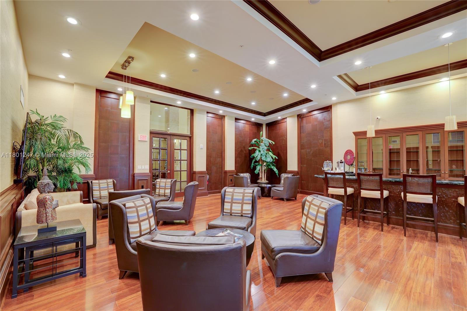 16275 Collins Ave # 2002