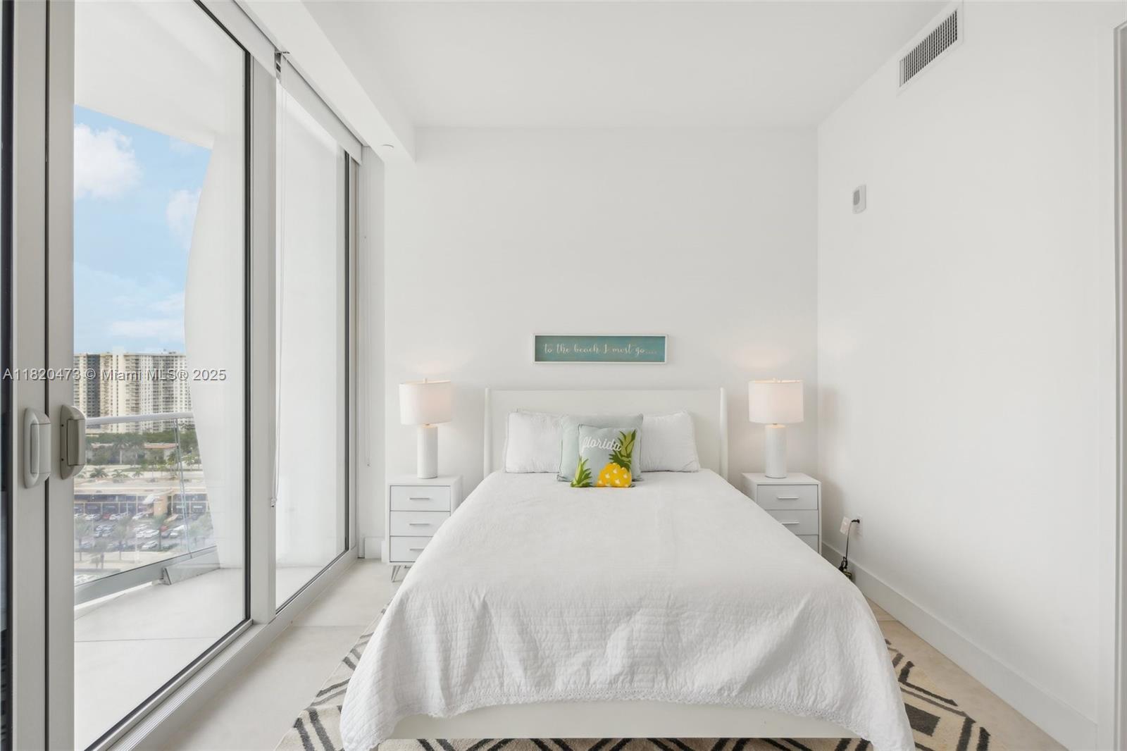 16901 Collins Ave # 1603