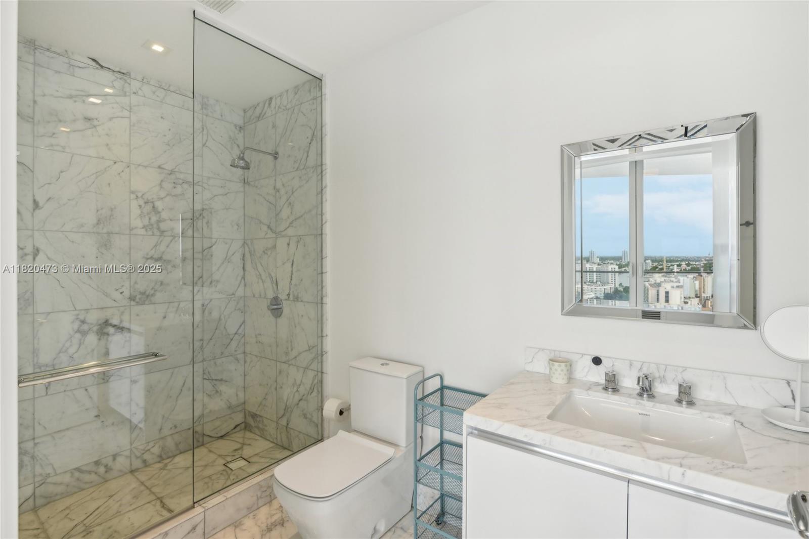 16901 Collins Ave # 1603