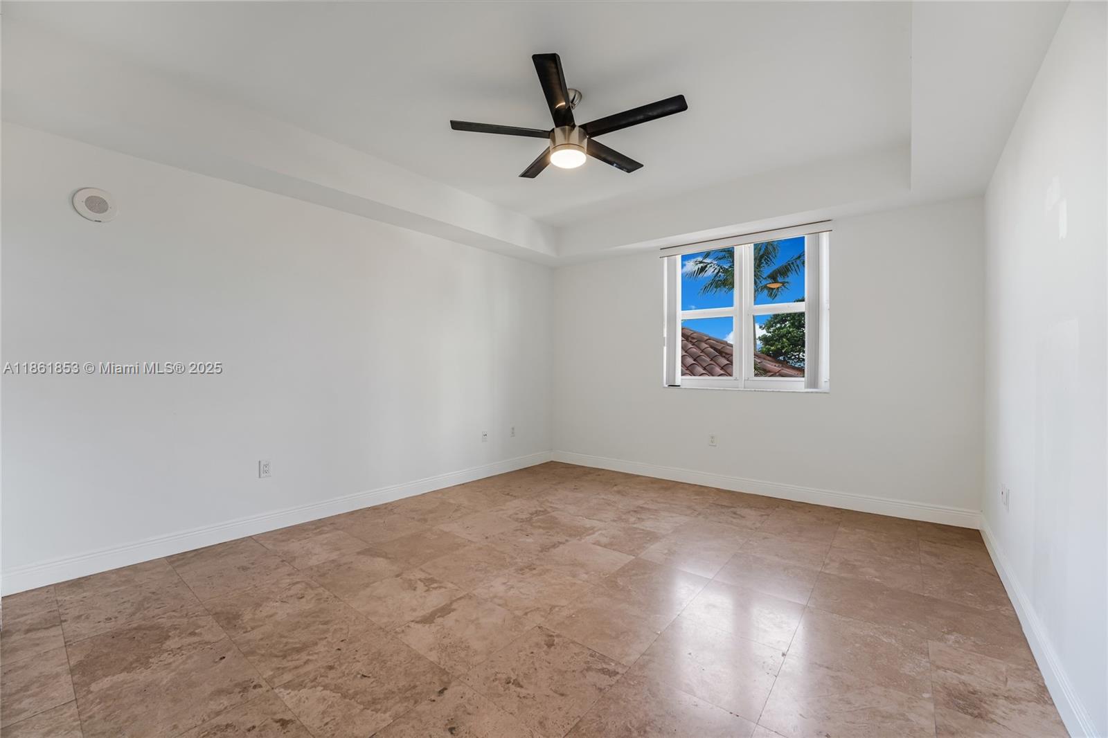 19900 E Country Club Dr # 612