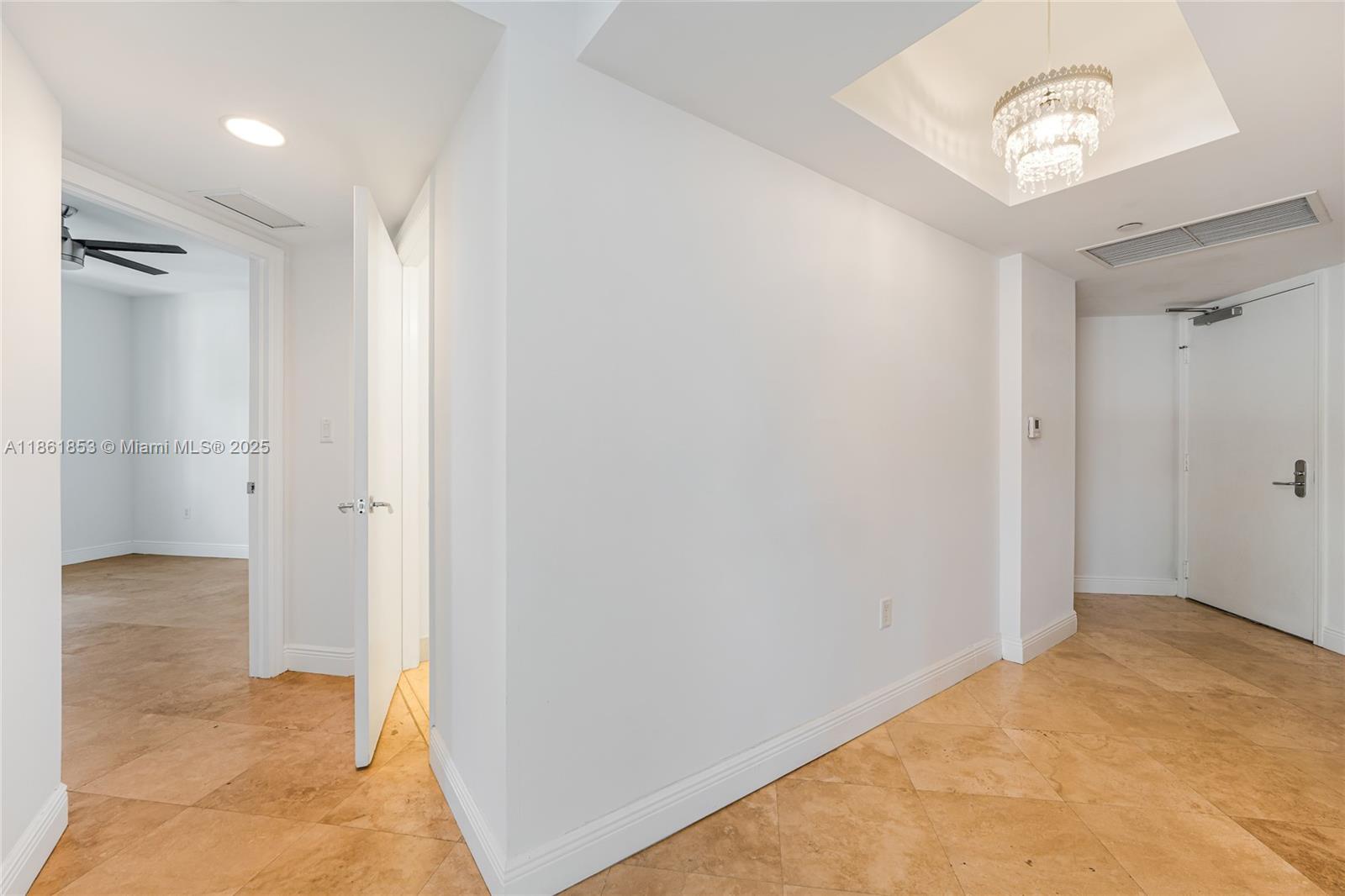 19900 E Country Club Dr # 612