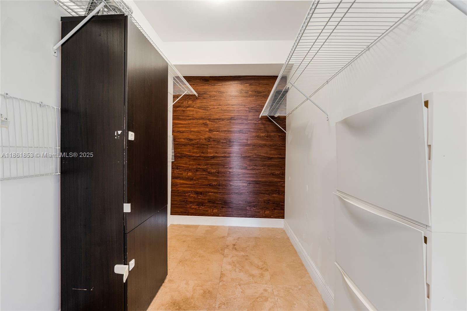 19900 E Country Club Dr # 612