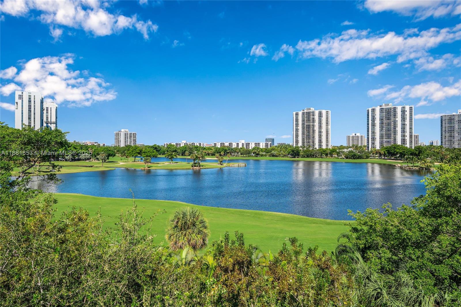 19900 E Country Club Dr # 612