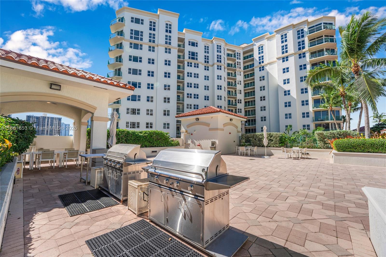 19900 E Country Club Dr # 612