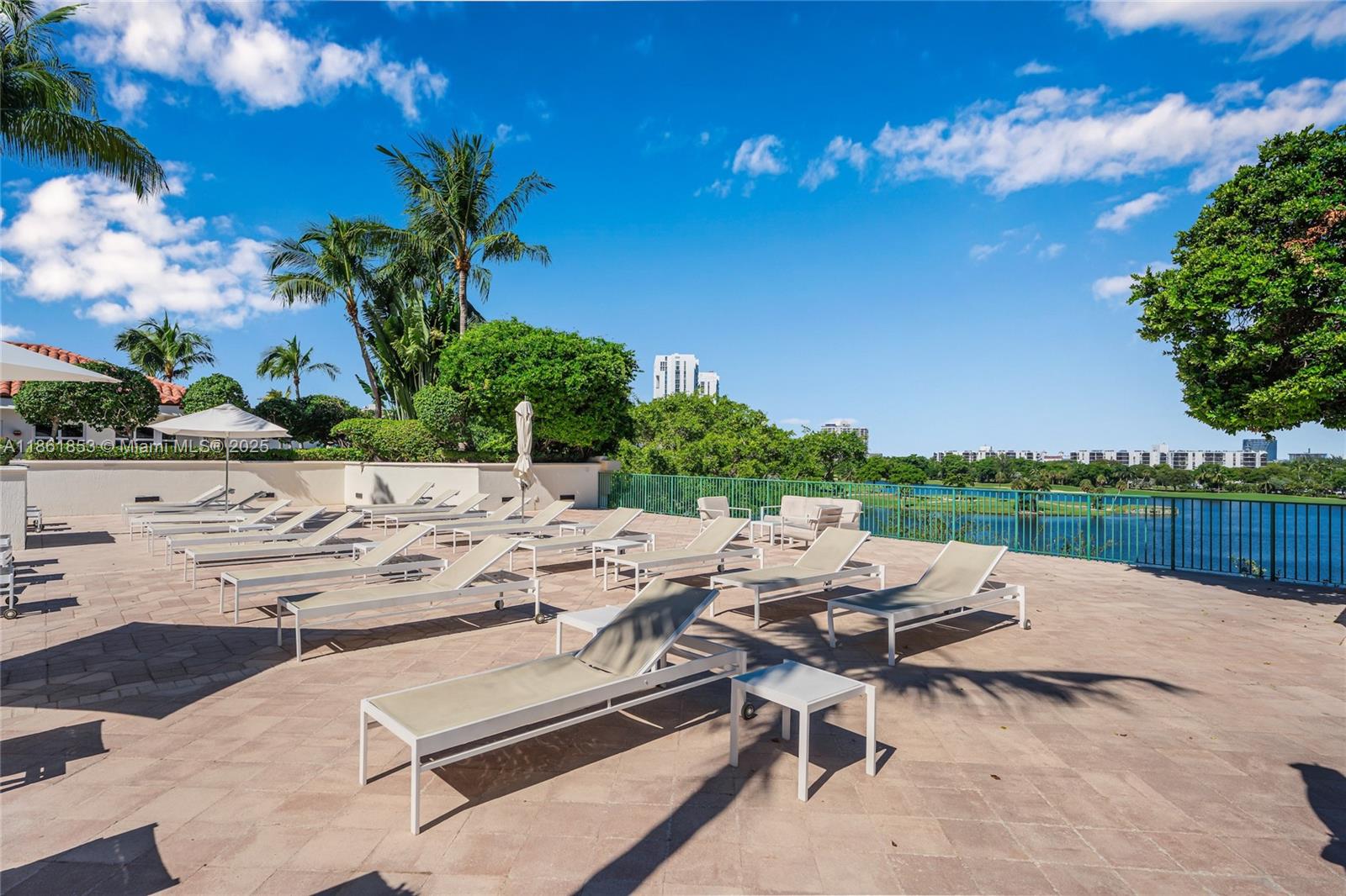 19900 E Country Club Dr # 612