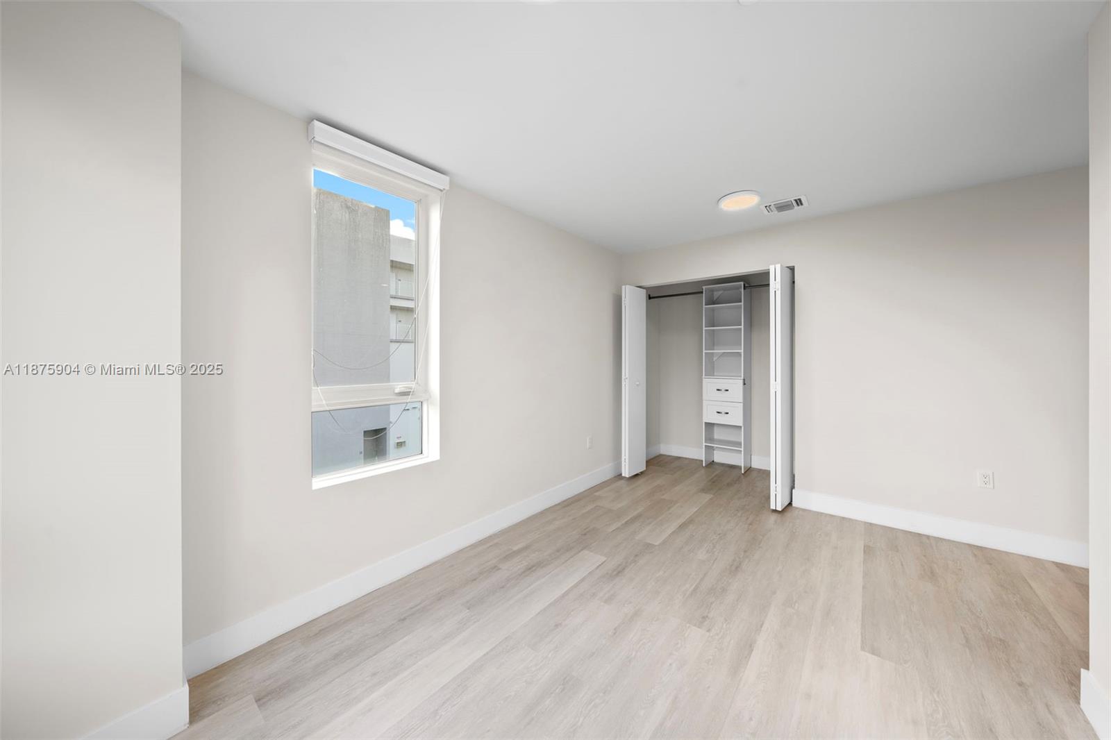 2555 NE 193rd St # 2201