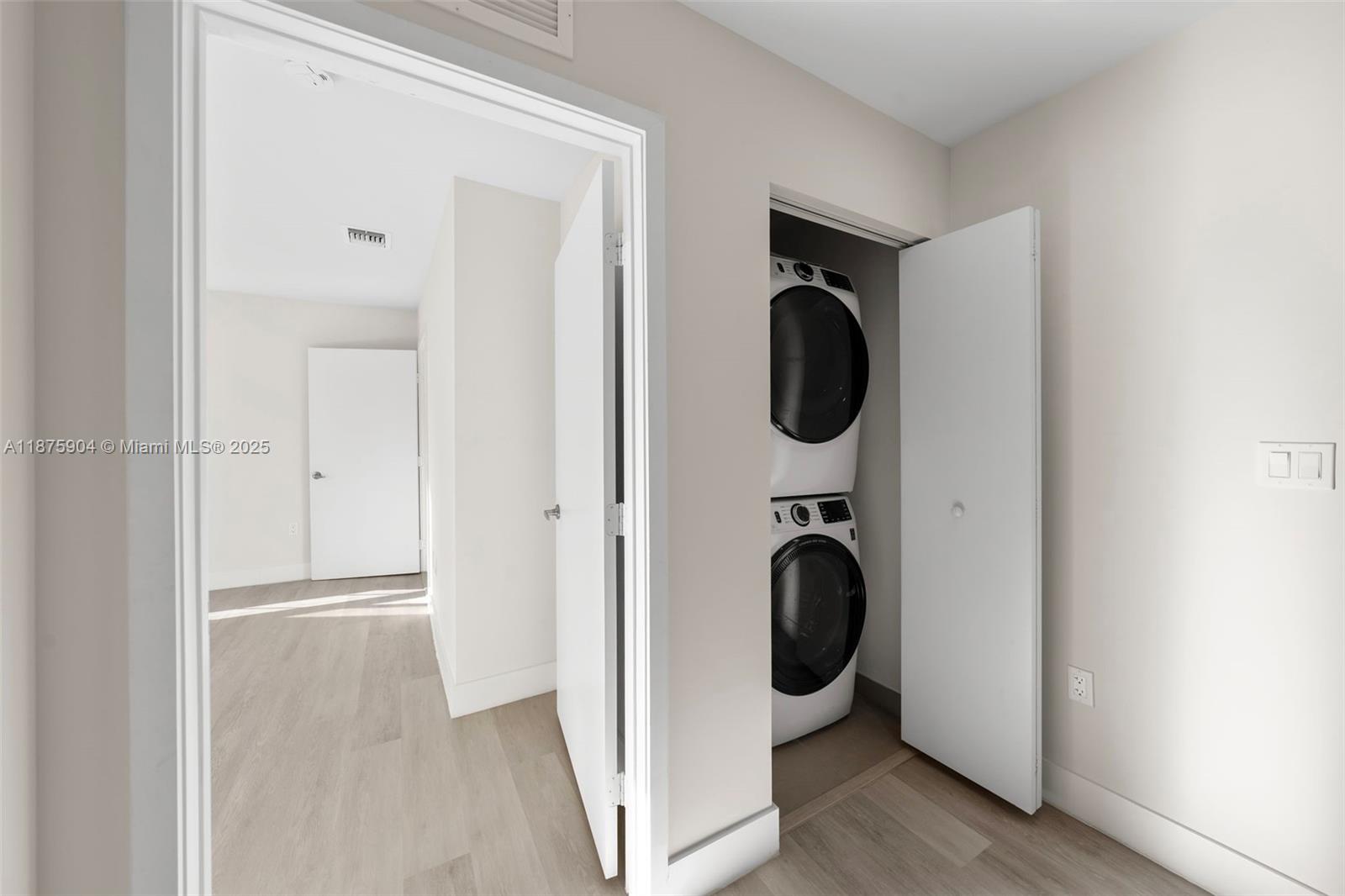 2555 NE 193rd St # 2201