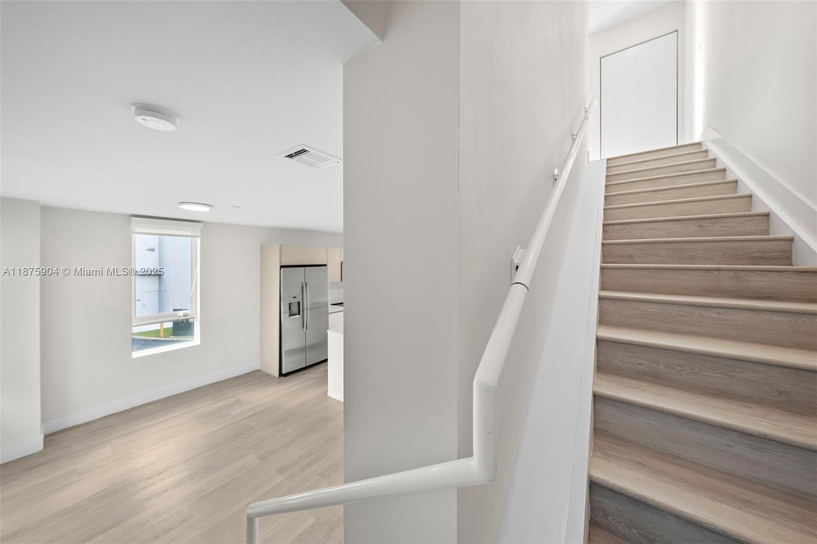 2555 NE 193rd St # 2201