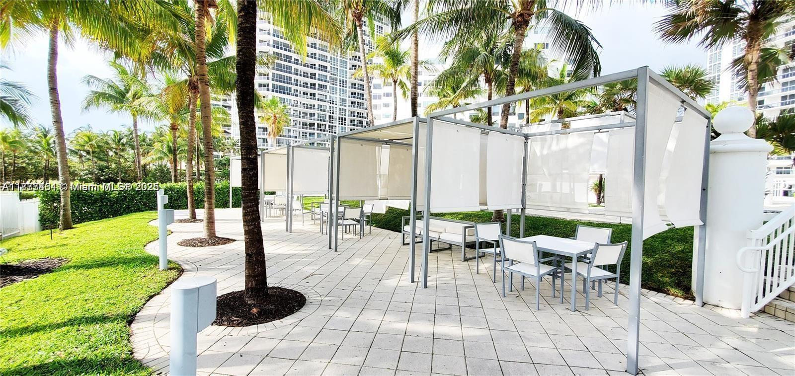 10275 Collins Ave # 323