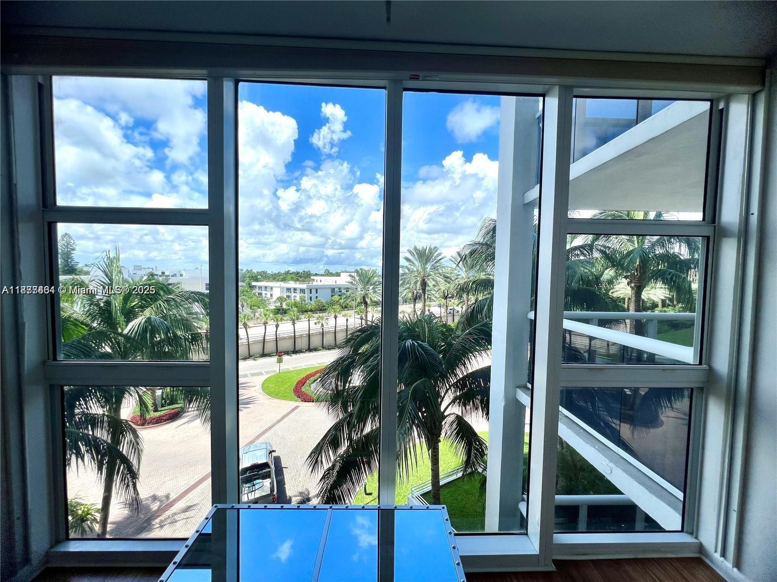 10275 Collins Ave # 323