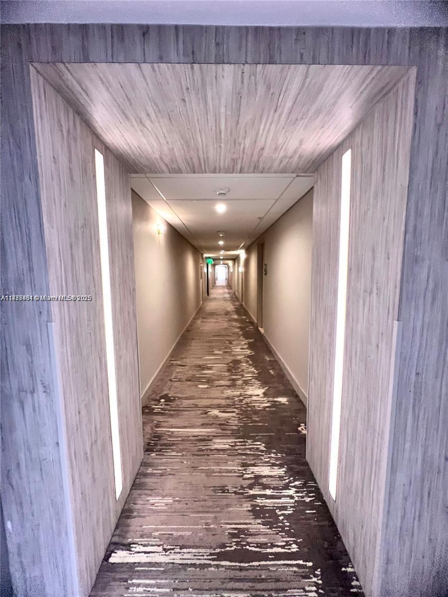 10275 Collins Ave # 323