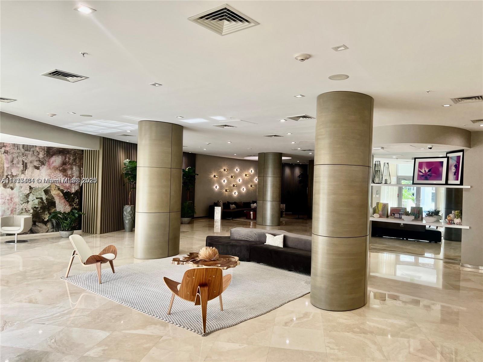 10275 Collins Ave # 323