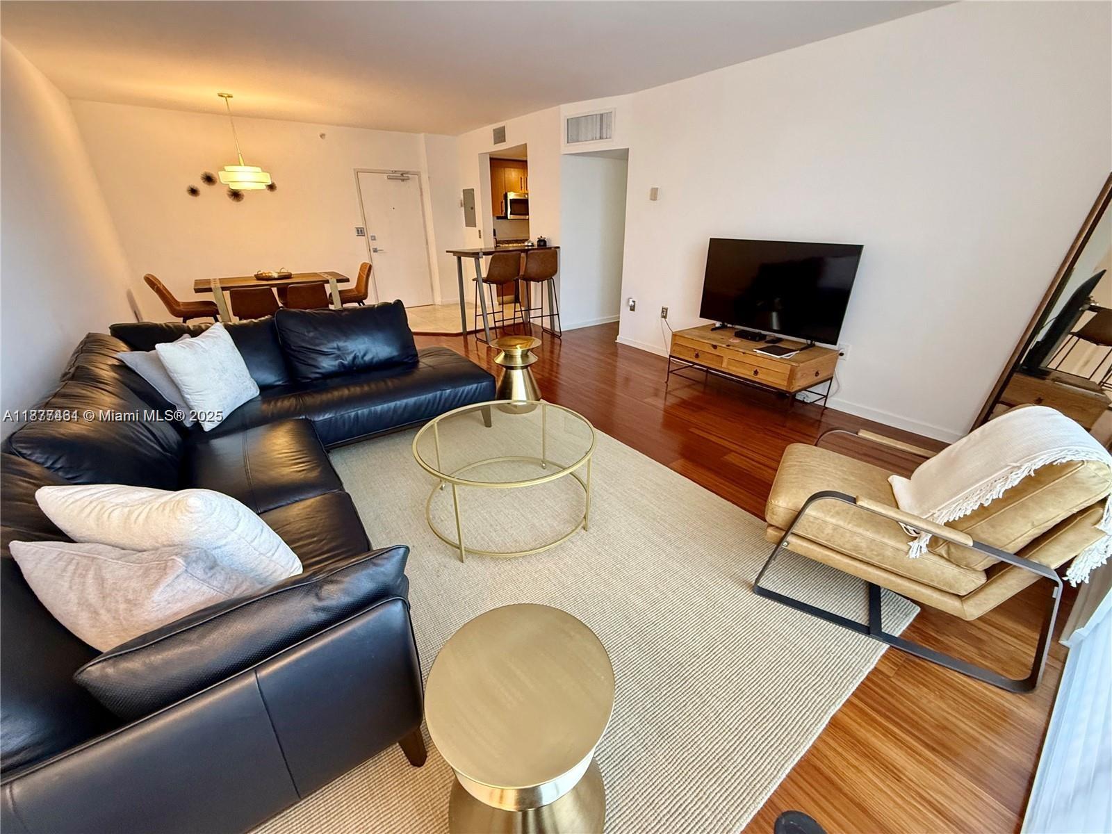 10275 Collins Ave # 323