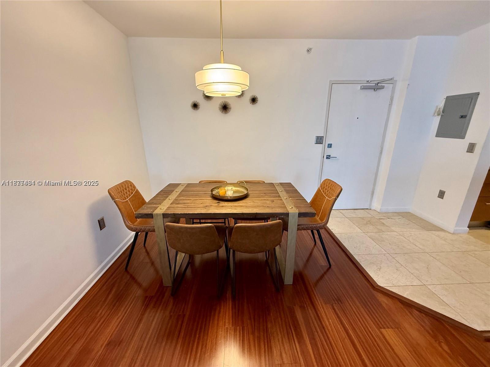 10275 Collins Ave # 323