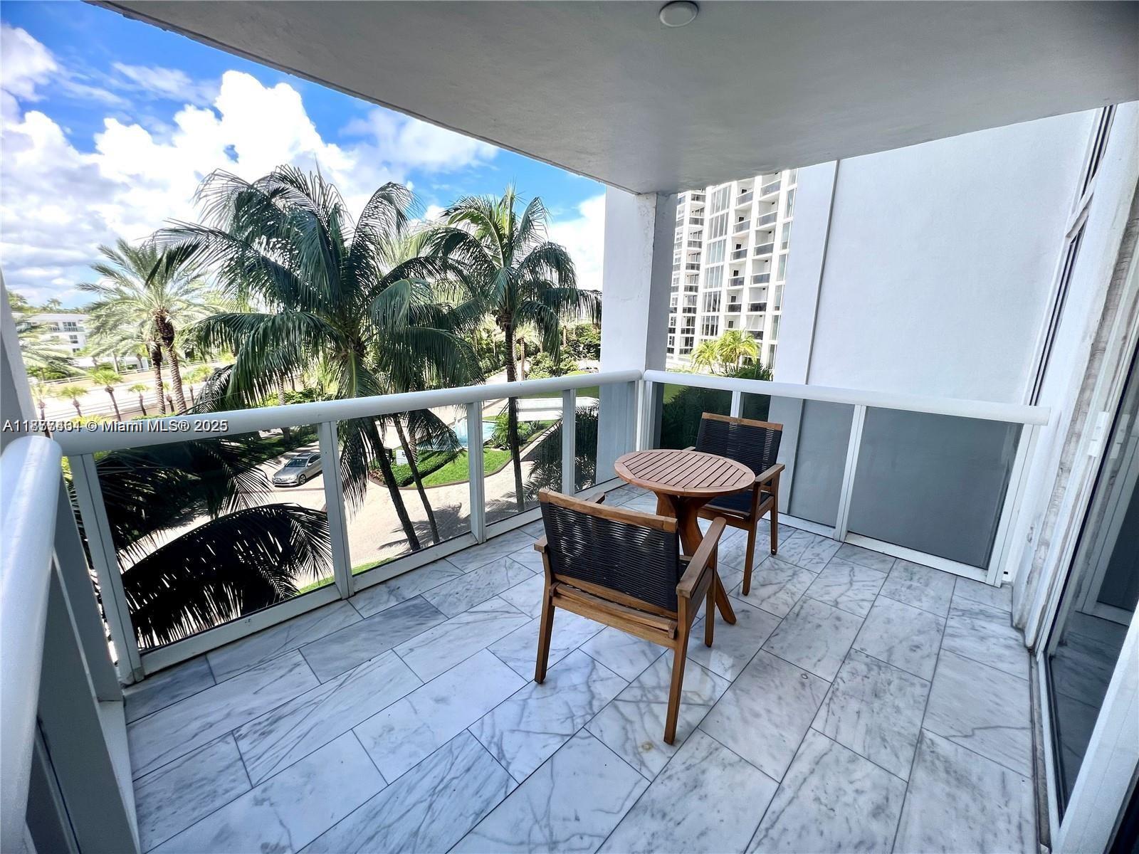 10275 Collins Ave # 323