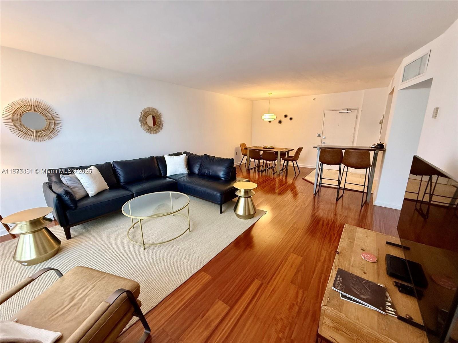 10275 Collins Ave # 323