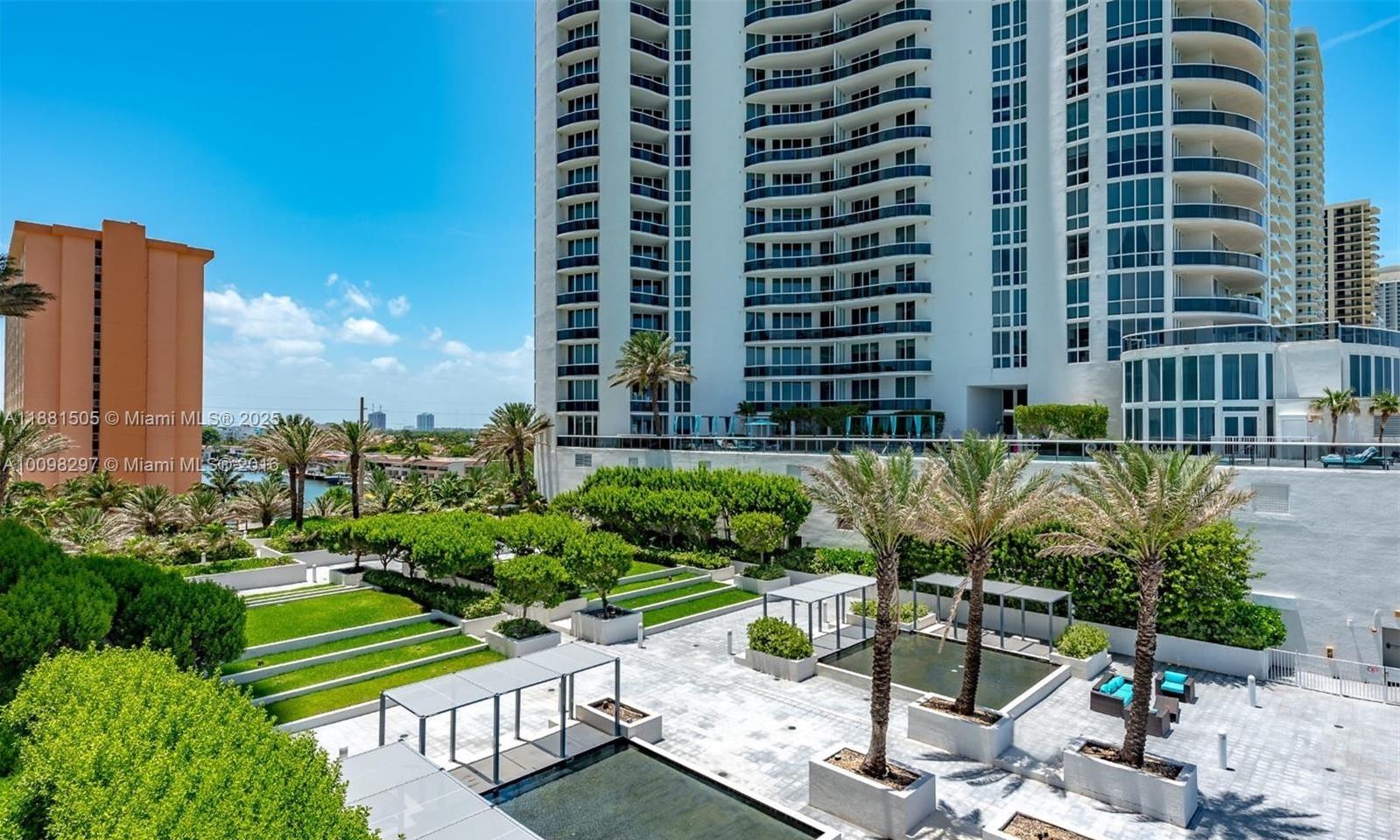 15811 Collins Ave # 3205