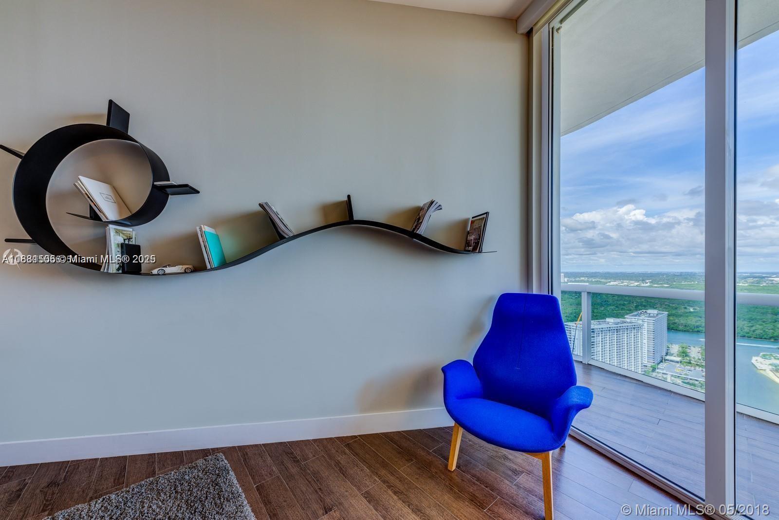 15811 Collins Ave # 3205