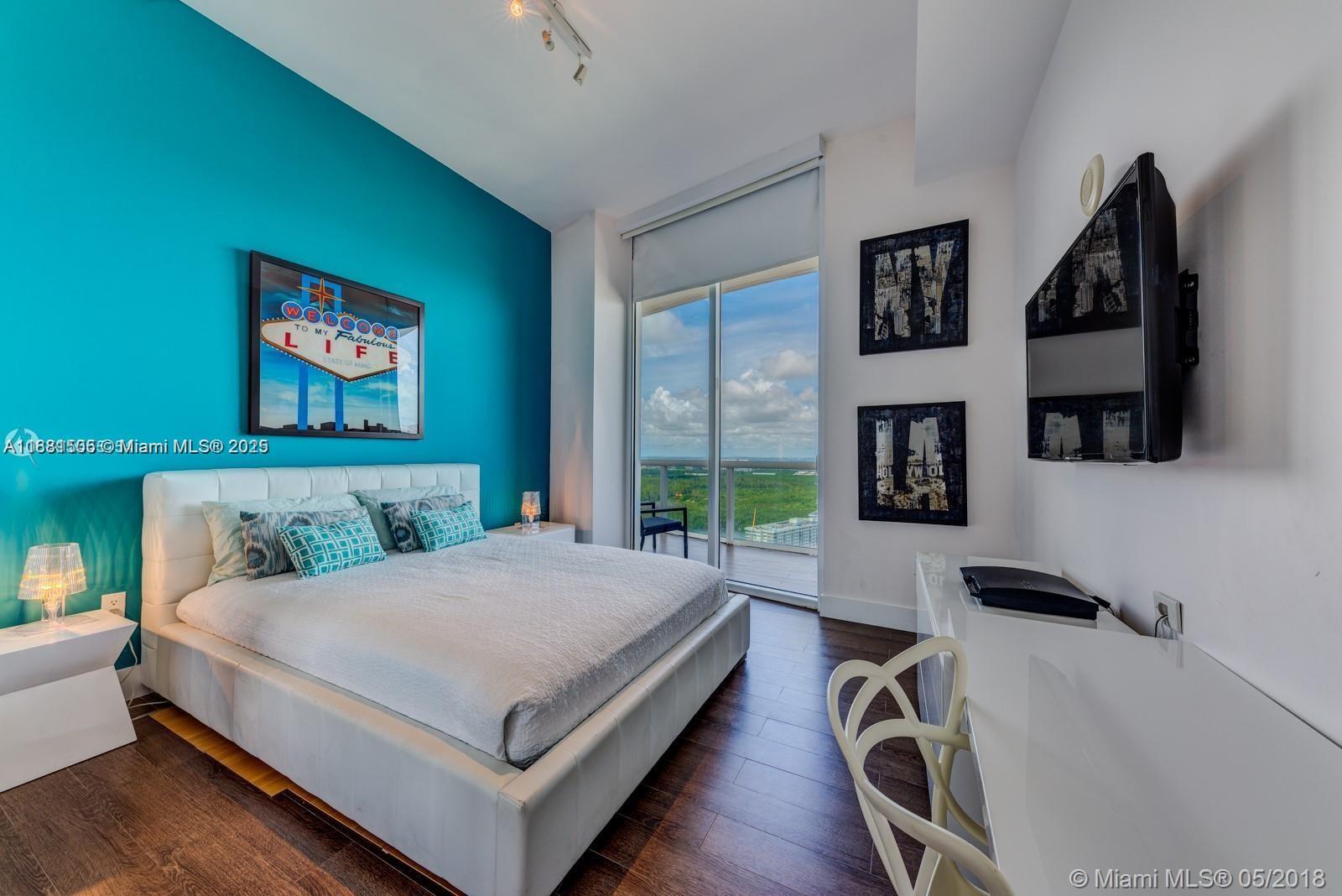 15811 Collins Ave # 3205