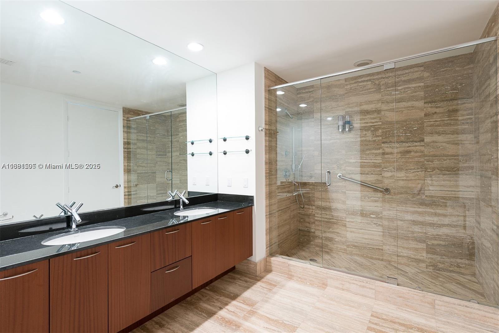 15811 Collins Ave # 3205