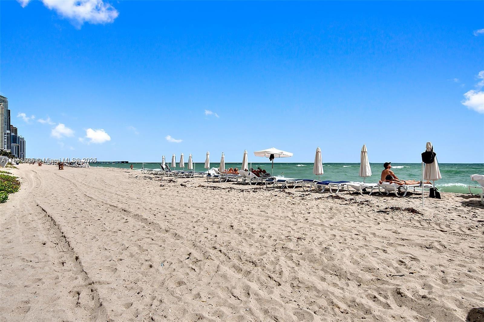 15811 Collins Ave # 3205