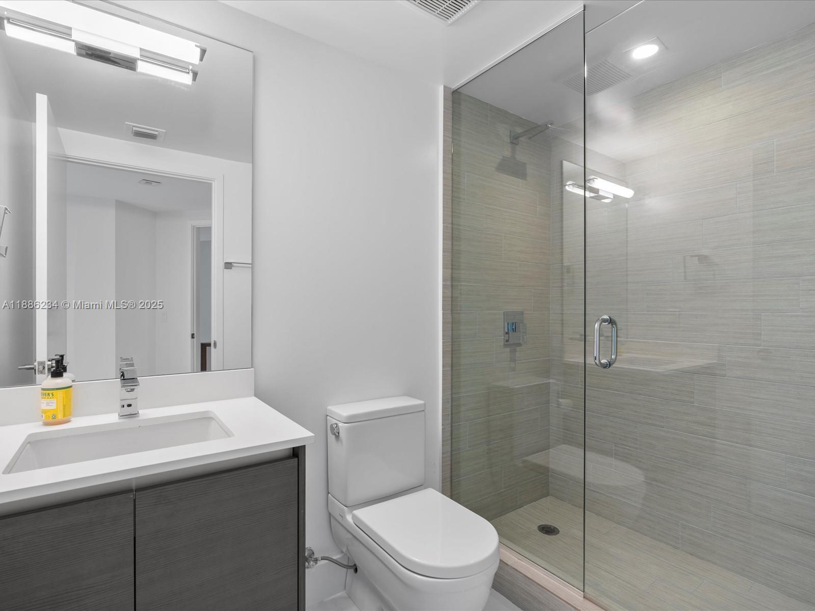 300 Sunny Isles Blvd # 1601 Unit: 4-1601
