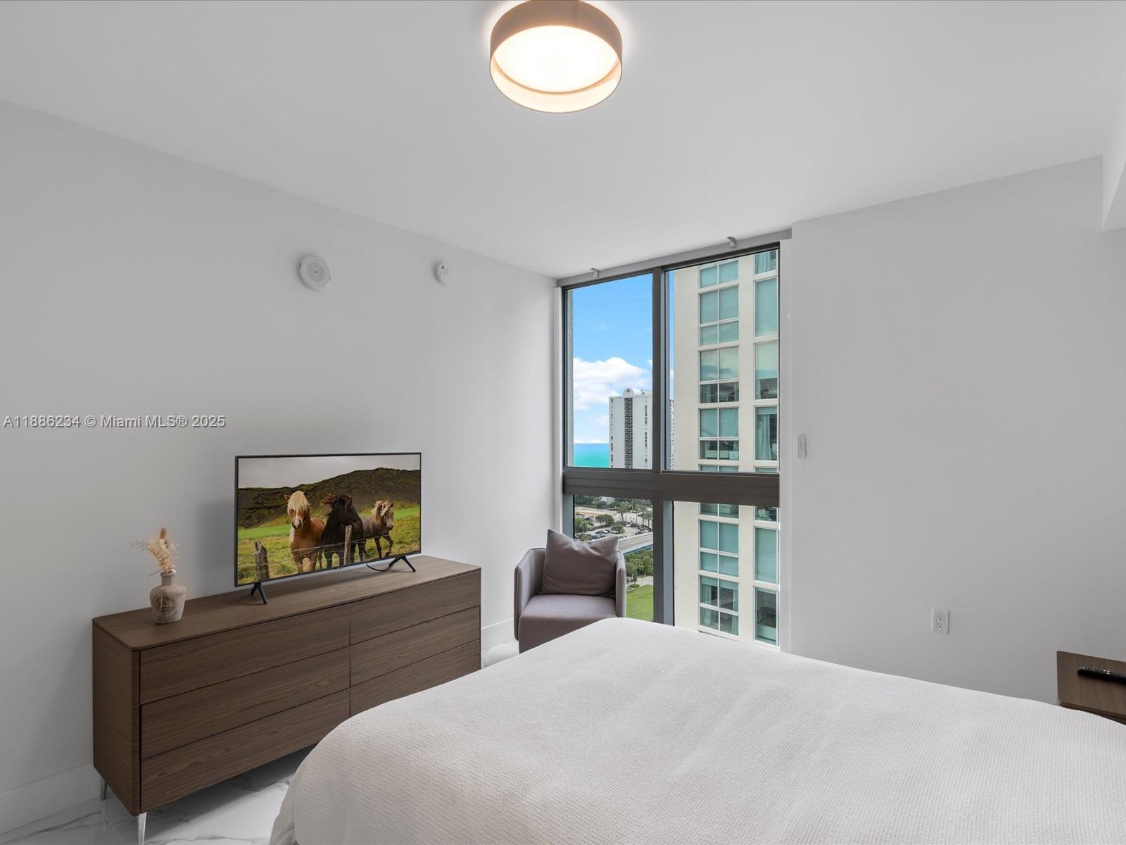 300 Sunny Isles Blvd # 1601 Unit: 4-1601