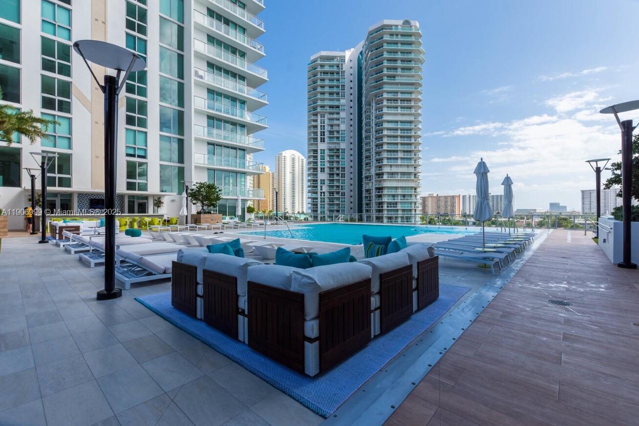 300 Sunny Isles Blvd # 1601 Unit: 4-1601